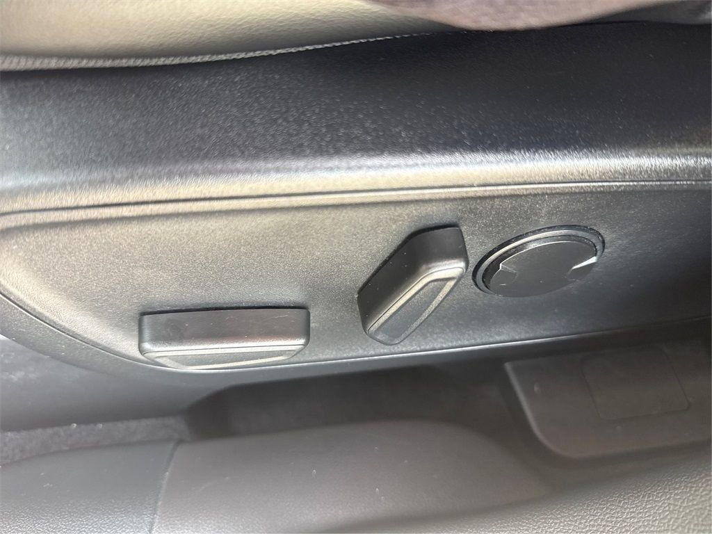 Used 2023 Ford Escape Platinum image 25