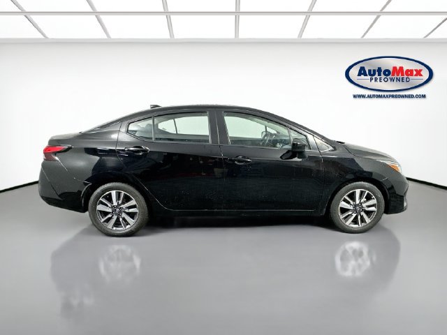 Used 2023 Nissan Versa SV FWD image 9