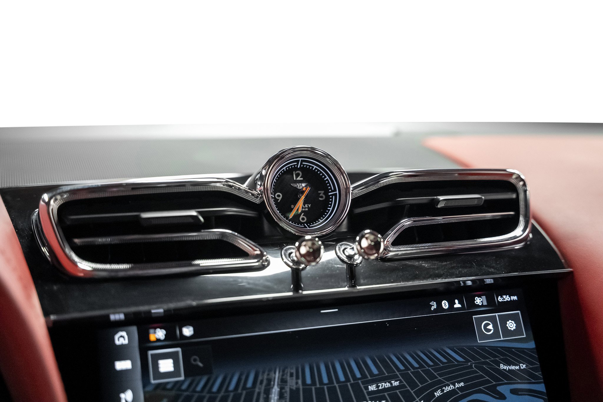 Used 2022 Bentley Bentayga image 39