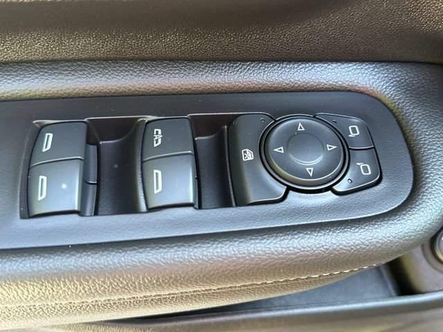 Used 2024 GMC Terrain SLT w/ Tech Package AWD/4WD image 25