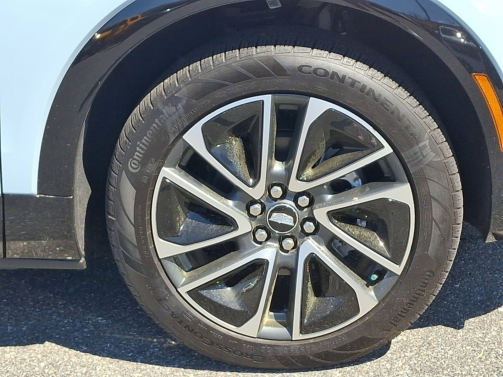 Used 2025 Cadillac Optiq Sport 1 AWD/4WD image 8