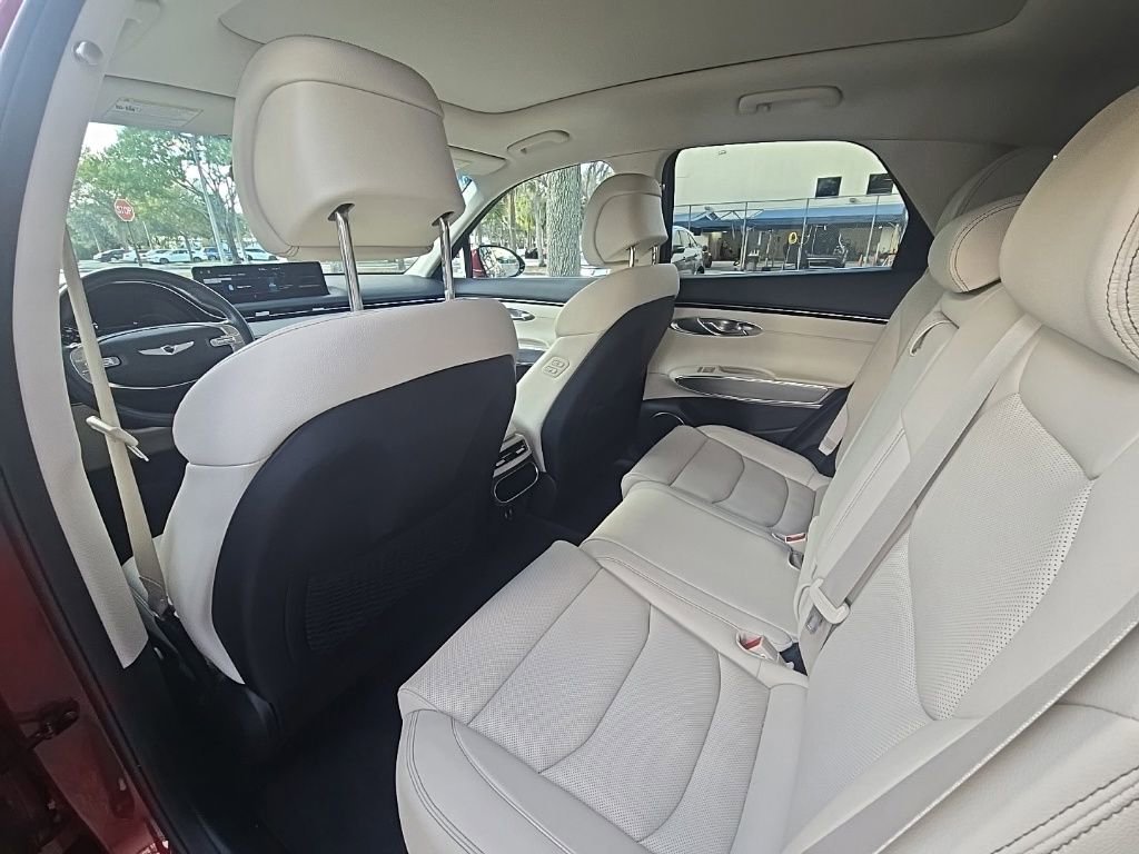 Used 2023 Genesis GV70 2.5T w/ Select Package image 23