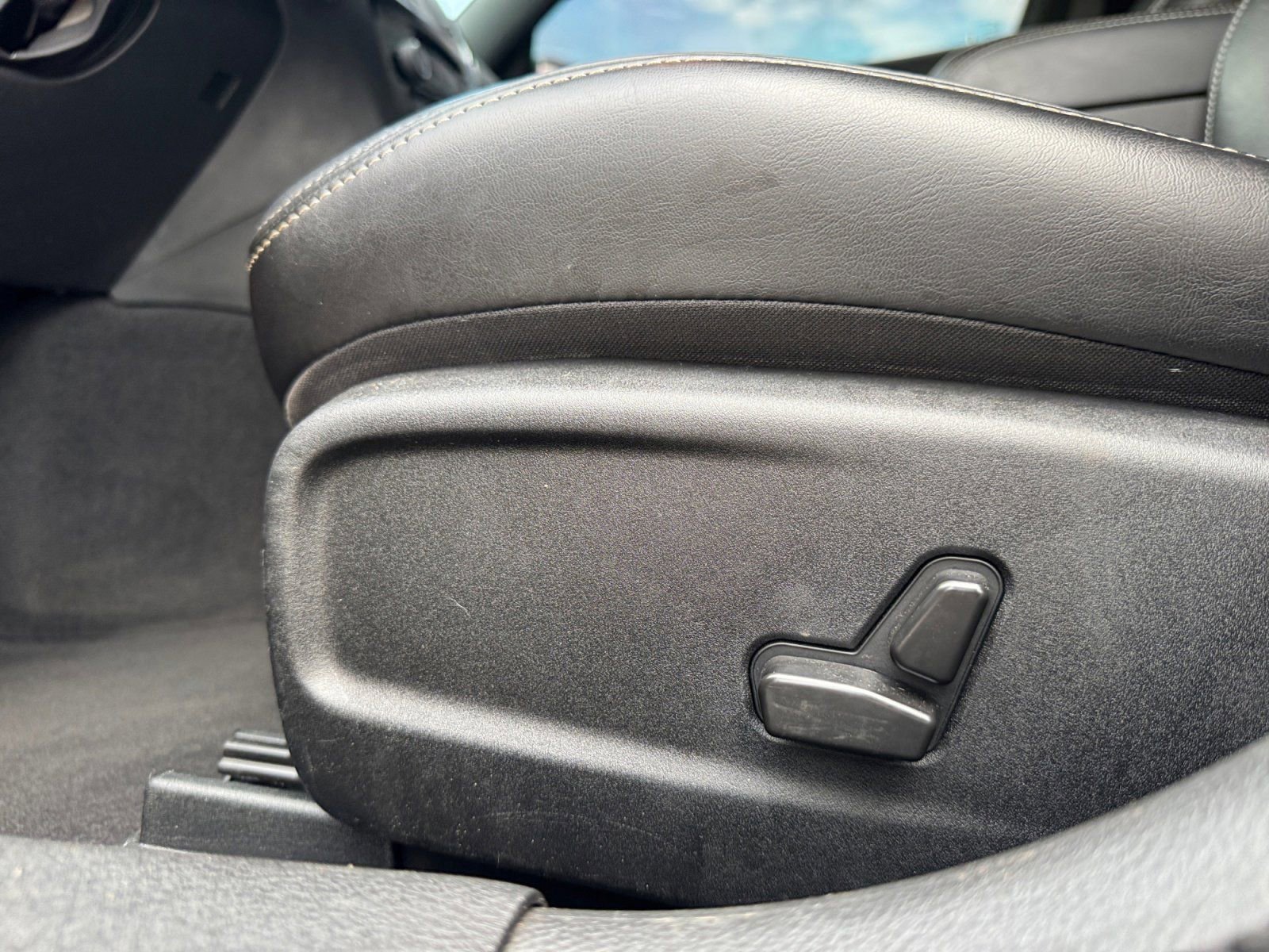 Used 2022 Chrysler 300 S w/ Comfort Group image 20