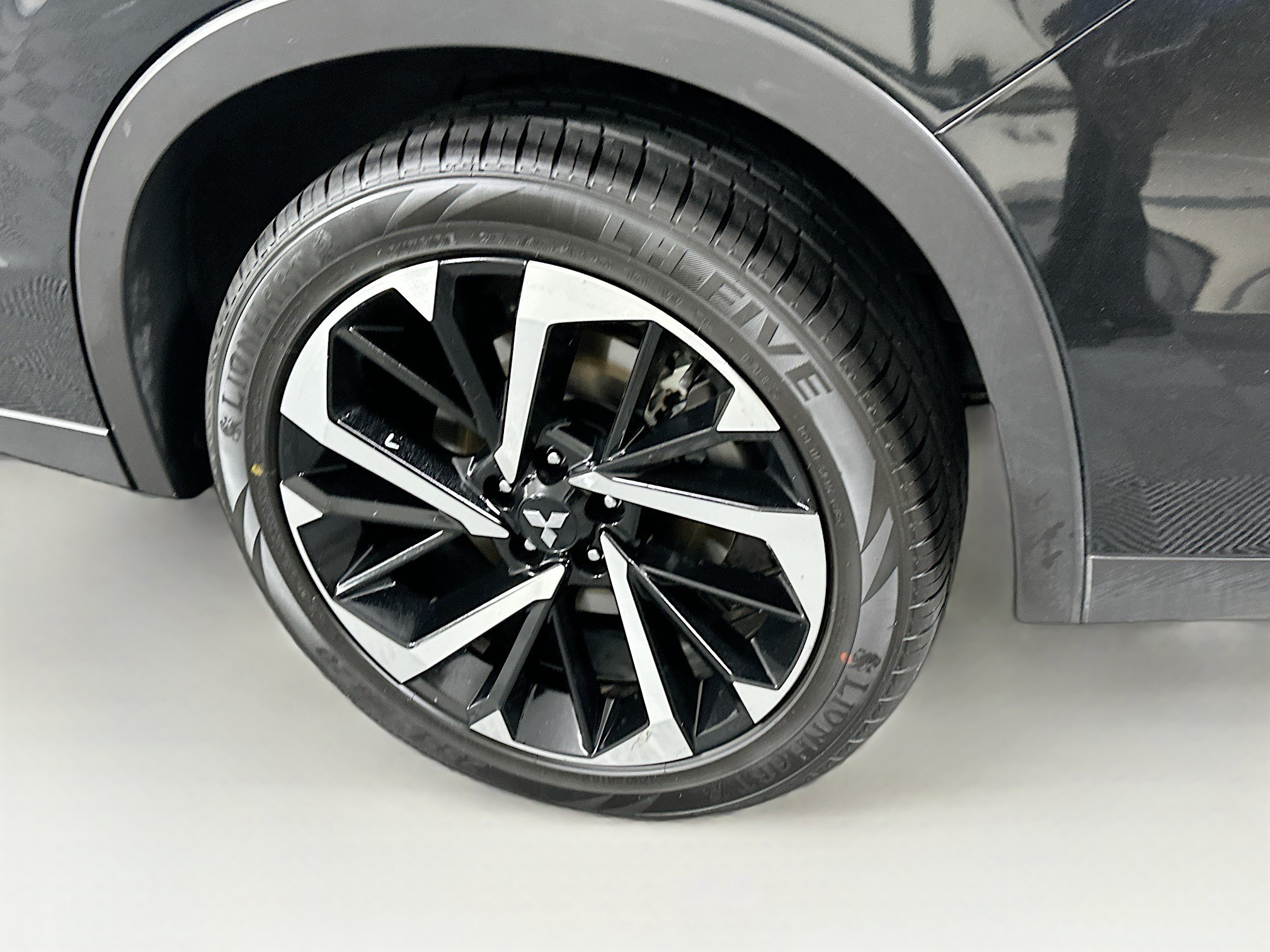 Used 2024 Mitsubishi Outlander SE AWD/4WD image 11