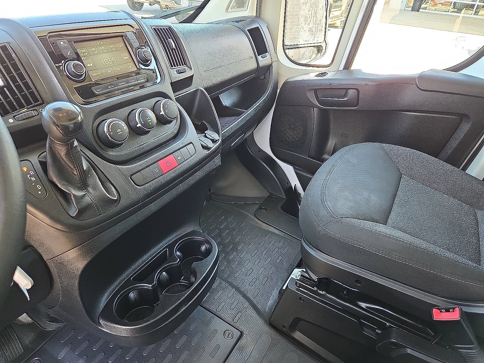 Used 2018 RAM ProMaster 3500 FWD image 11