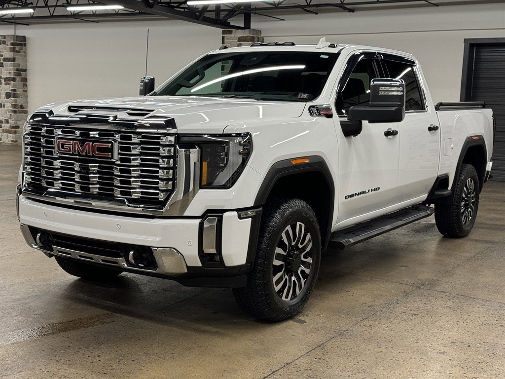 Used 2024 GMC Sierra 2500 Denali w/ Denali Reserve Package image 3