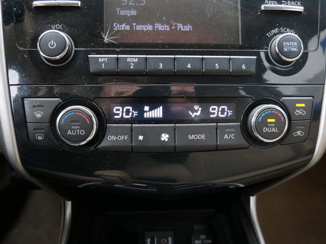 Used 2014 Nissan Altima 2.5 SV image 16