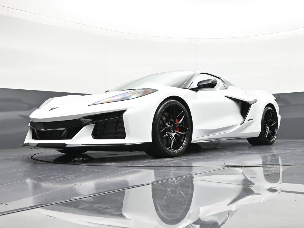 Used 2026 Chevrolet Corvette Z06 RWD image 17