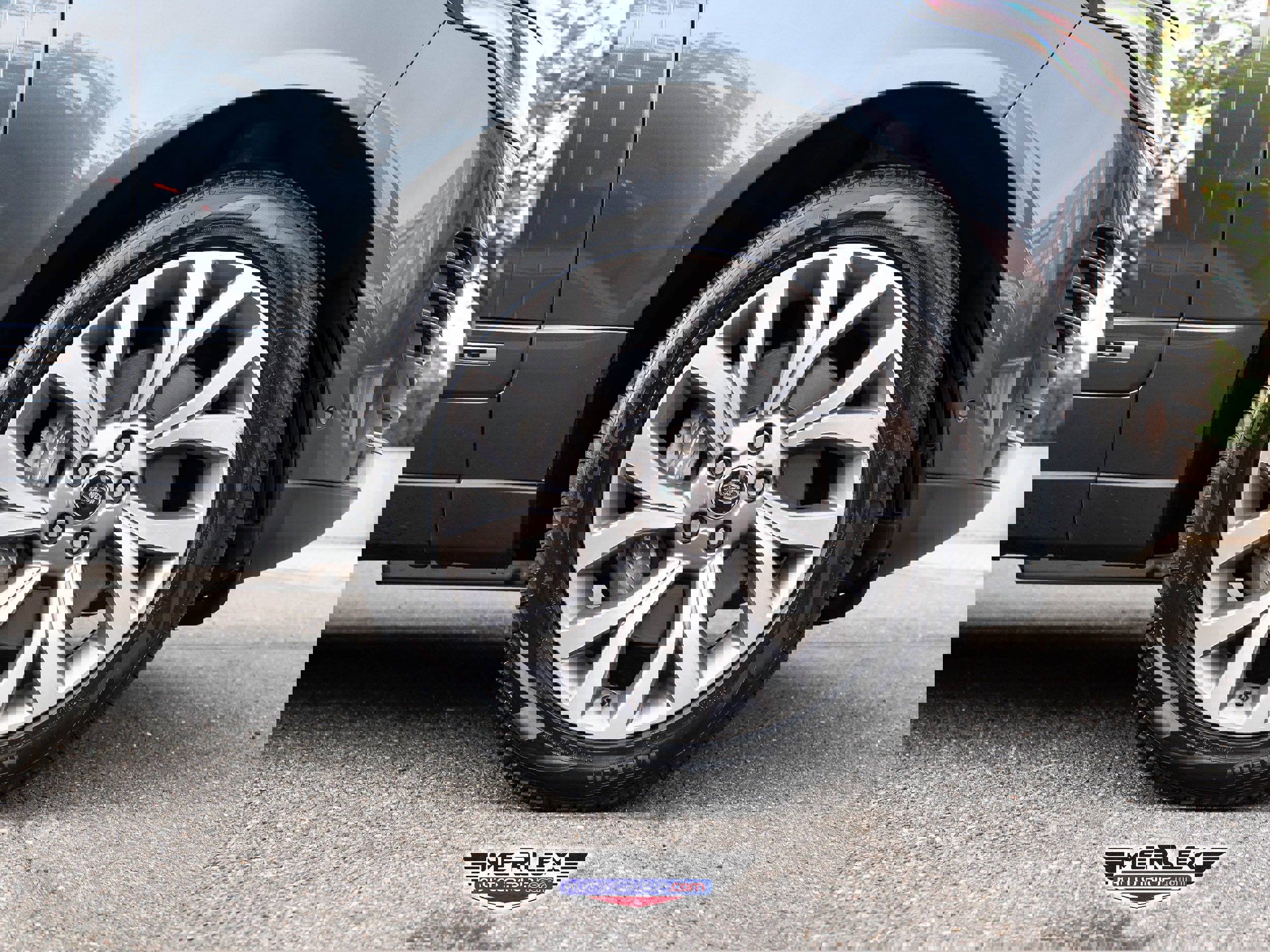 Used 2018 Land Rover Range Rover Long Wheelbase Supercharged image 10