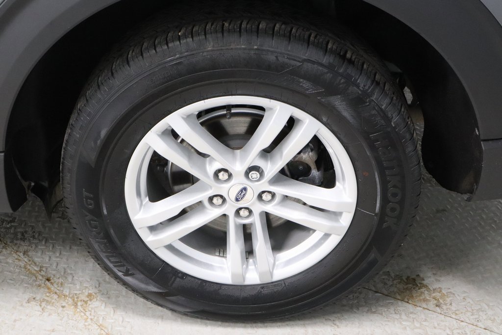 Certified 2023 Ford Explorer XLT w/ Equipment Group 202A image 19