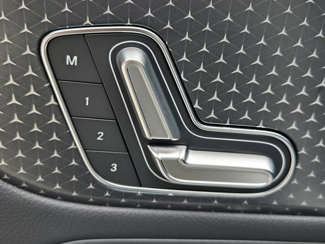 Certified 2025 Mercedes-Benz GLA 250 4MATIC image 17