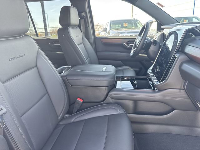 New 2026 GMC Yukon Denali w/ Sun & Power Step Package AWD/4WD image 26