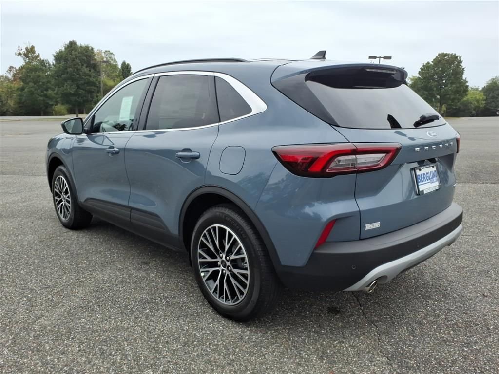 New 2025 Ford Escape SE image 7