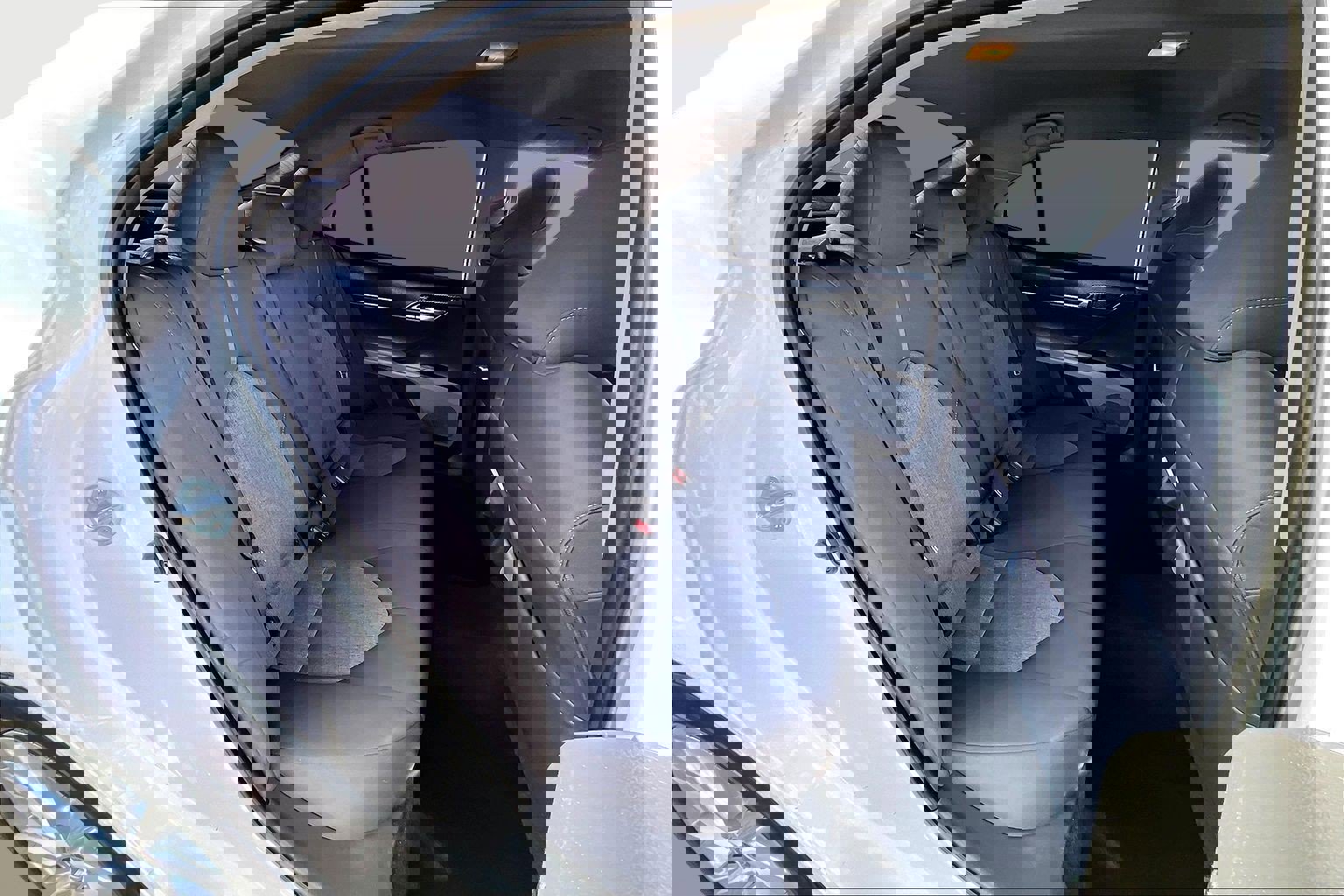 Used 2021 Toyota Camry LE w/ Carpet Mat Package (TMS) image 22