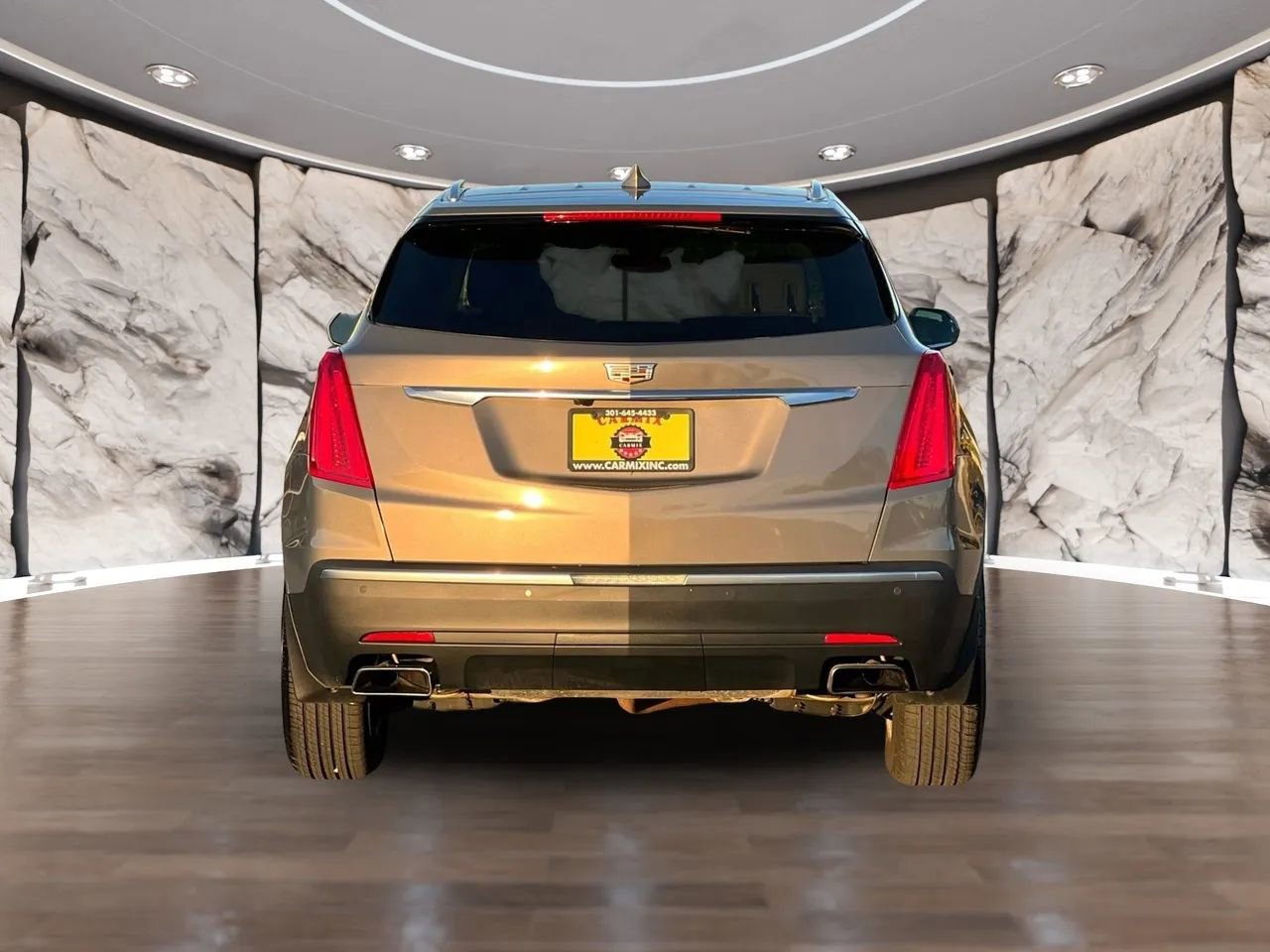 Used 2018 Cadillac XT5 Luxury w/ Driver Awareness Package image 6