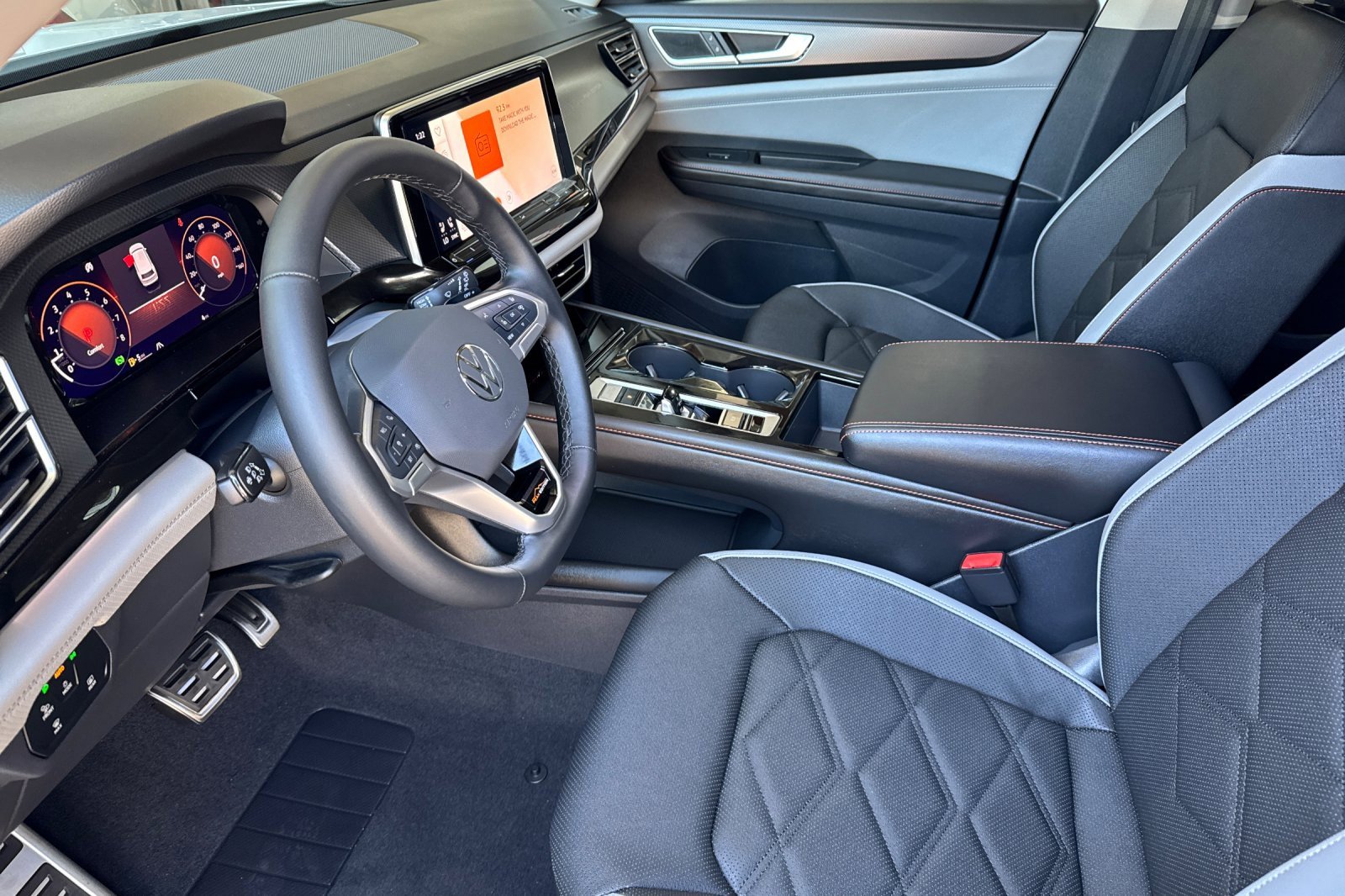 New 2025 Volkswagen Atlas Peak Edition SE image 7