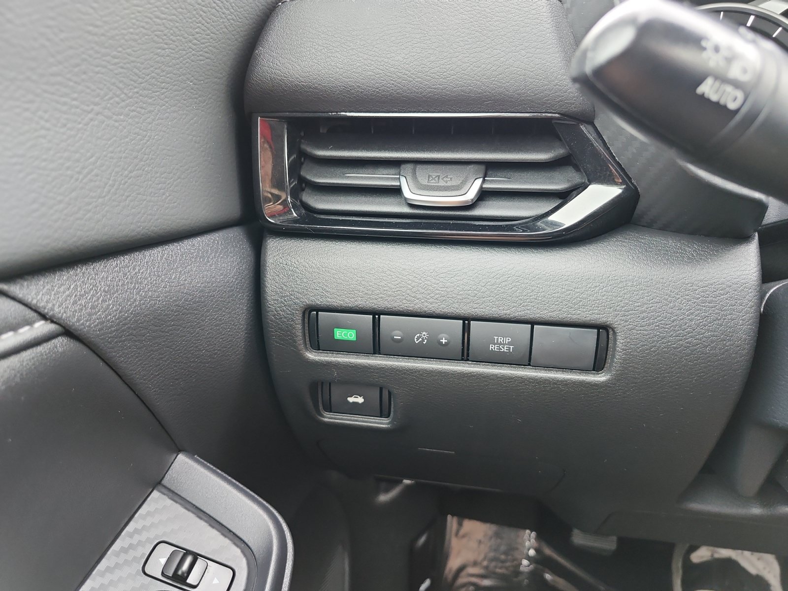 Used 2022 Nissan Sentra SV w/ Trunk Package FWD image 24