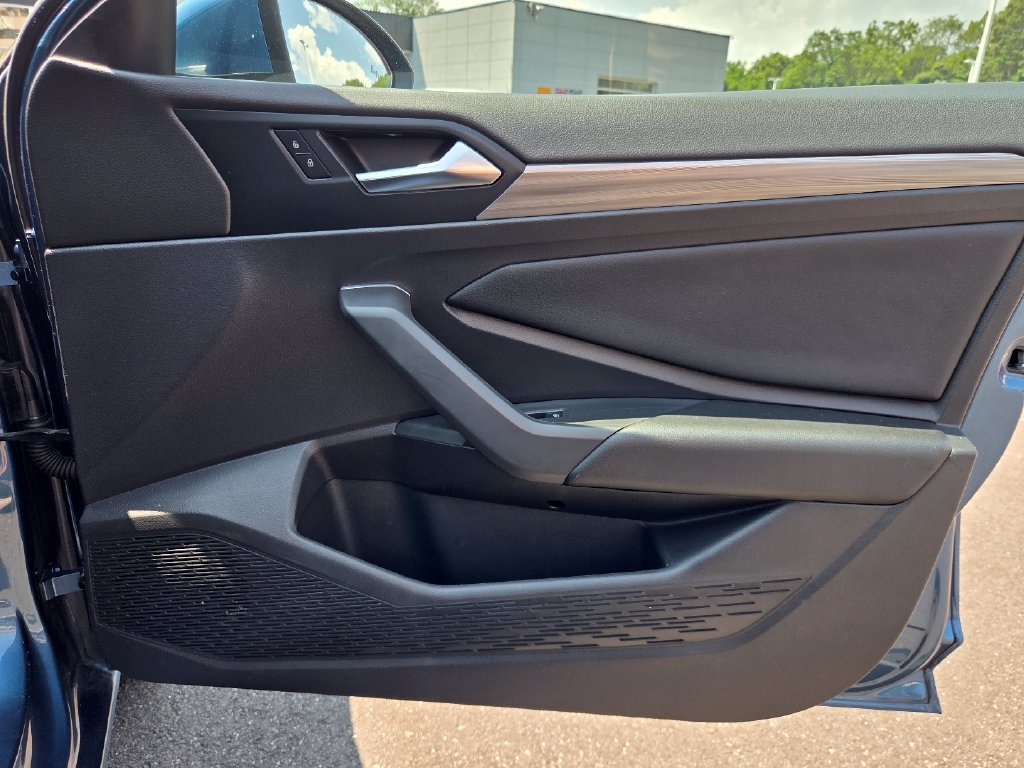 Used 2020 Volkswagen Jetta SEL FWD image 30