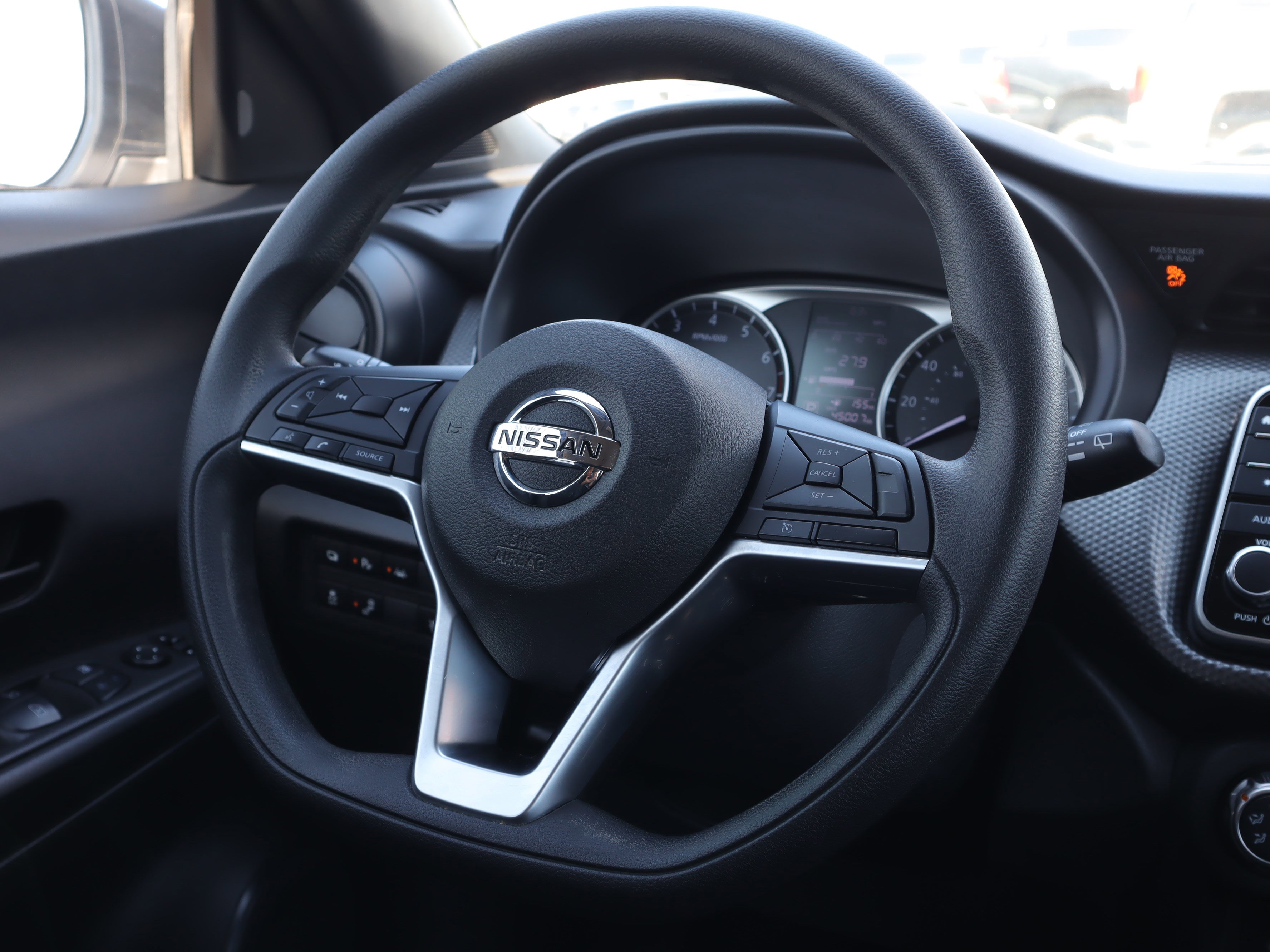 Used 2020 Nissan Kicks S image 14
