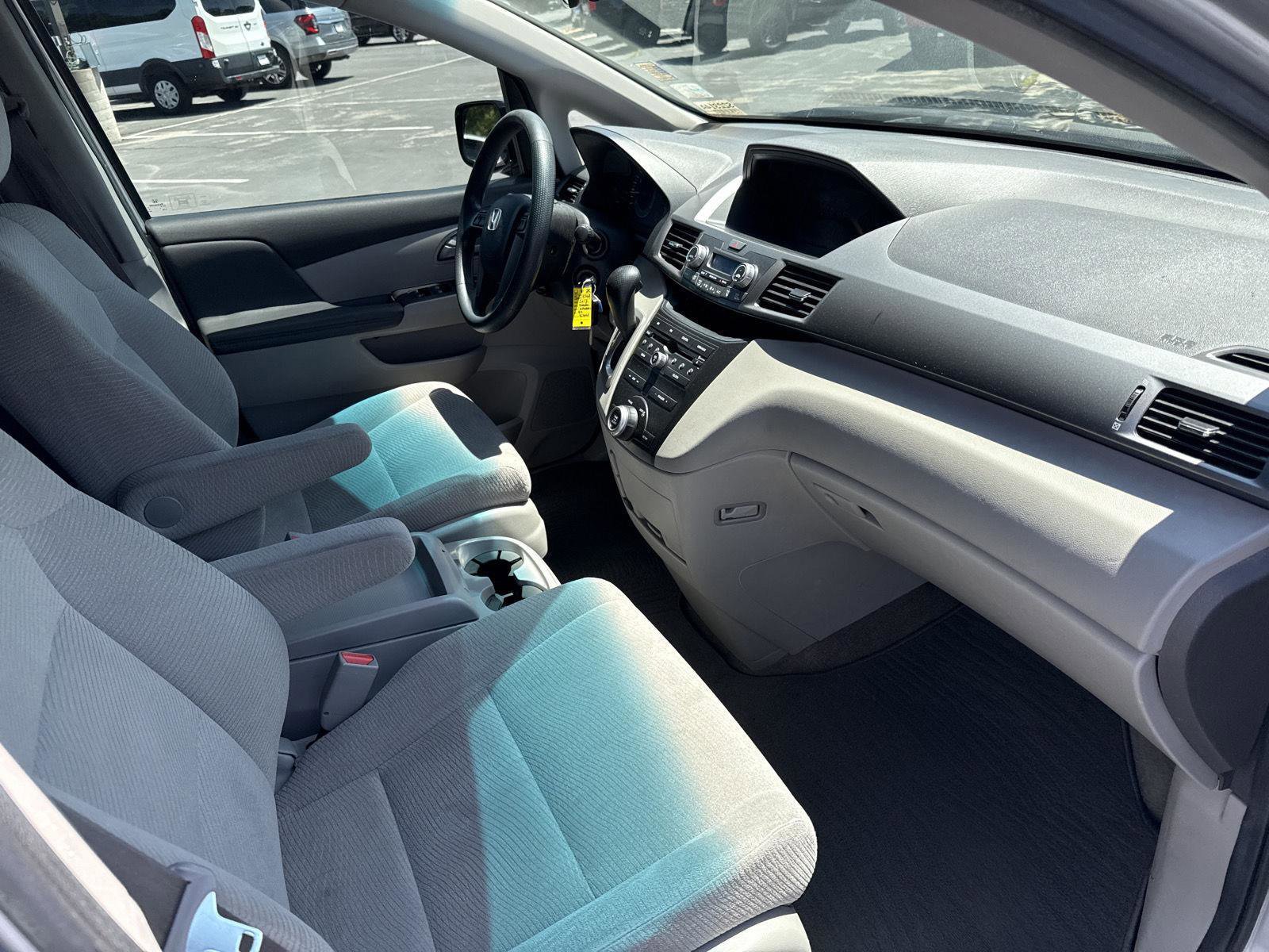 Used 2012 Honda Odyssey EX image 30