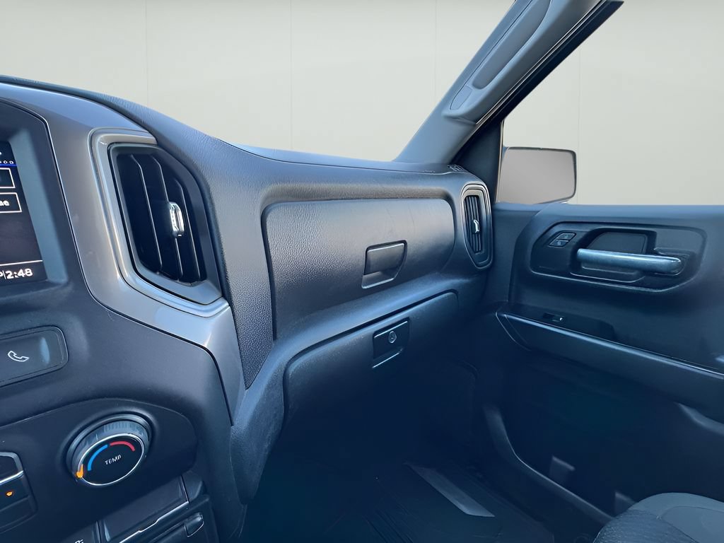 Used 2020 Chevrolet Silverado 1500 Custom w/ Custom Value Package AWD/4WD image 16