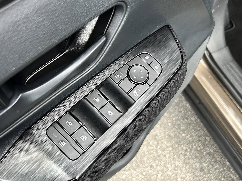 Certified 2025 Nissan Kicks S AWD/4WD image 20