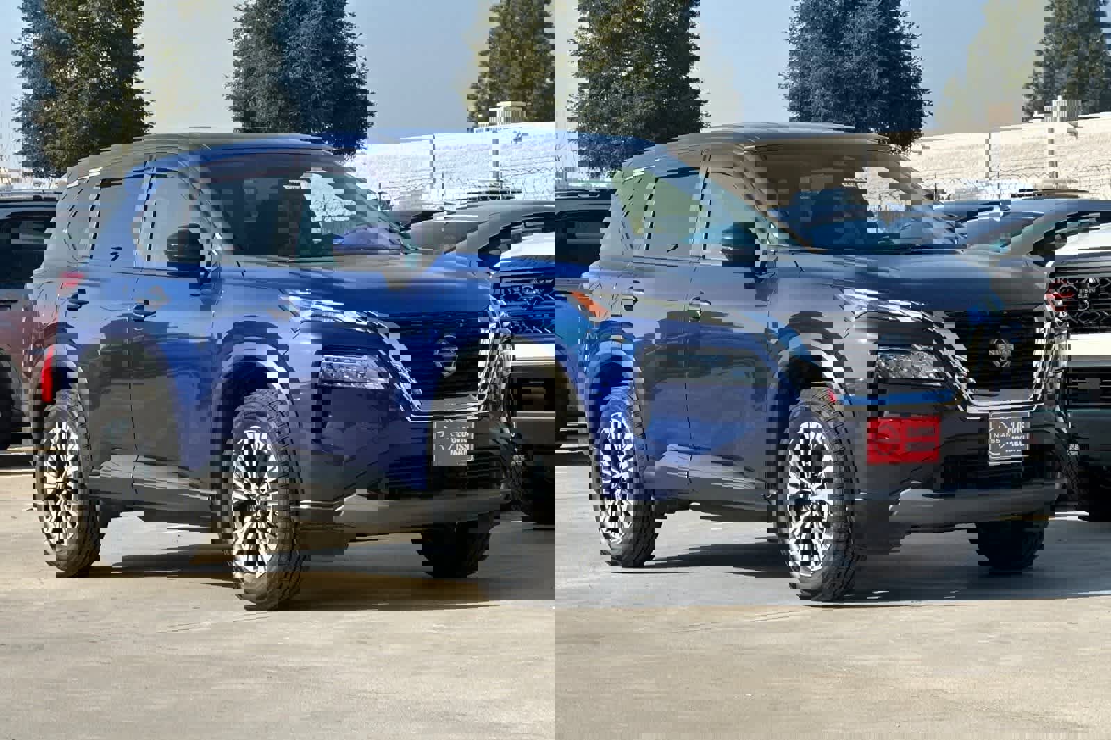 Used 2023 Nissan Rogue SV image 10