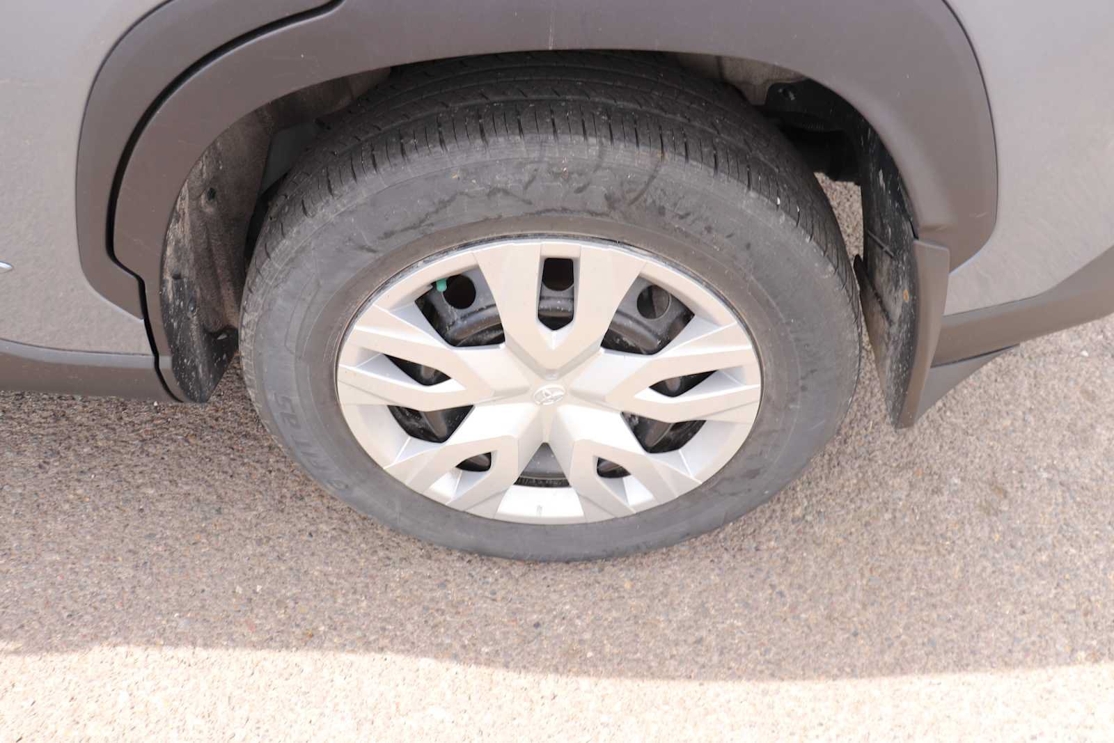 Certified 2022 Toyota Corolla Cross L FWD image 9