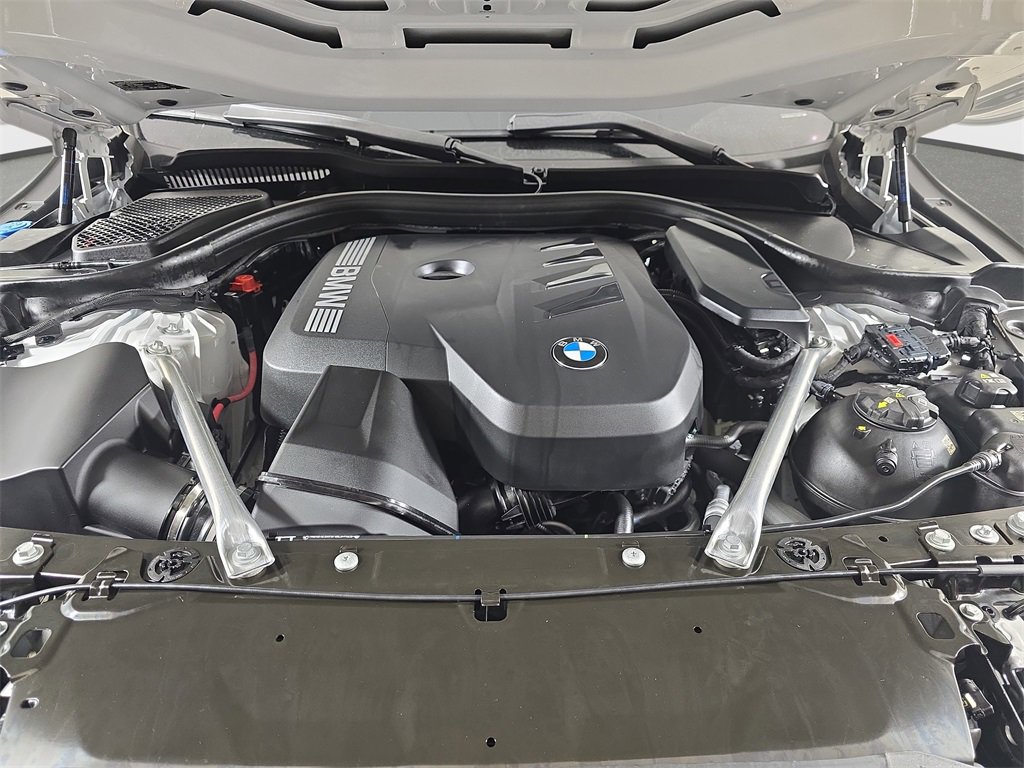 Used 2026 BMW 530i xDrive w/ Premium Package image 35