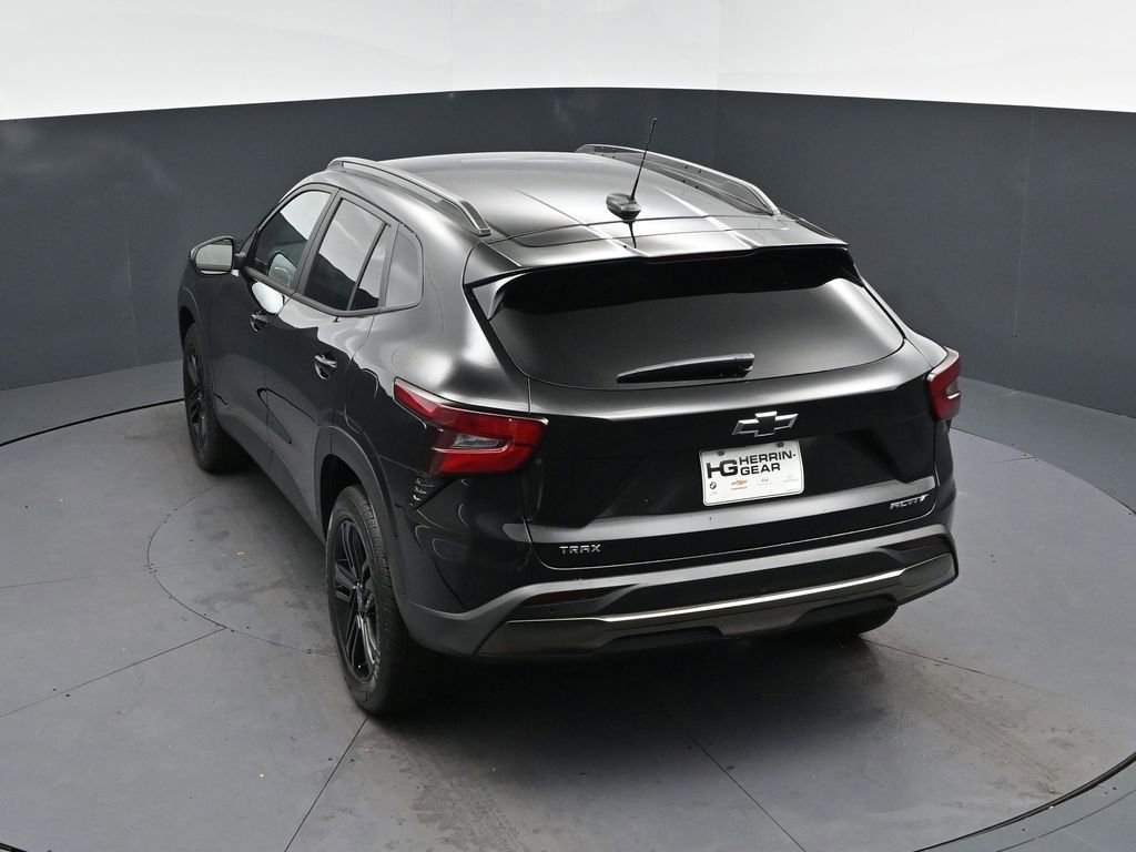 New 2026 Chevrolet Trax ACTIV w/ Driver Confidence Package FWD image 32