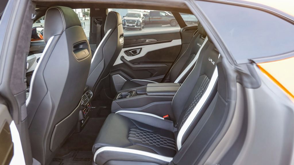 Used 2023 Lamborghini Urus S image 23