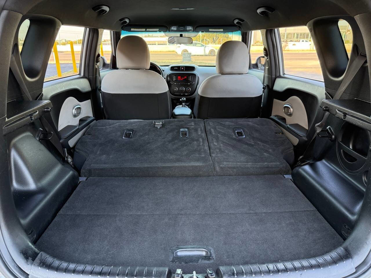 Used 2014 Kia Soul + image 19