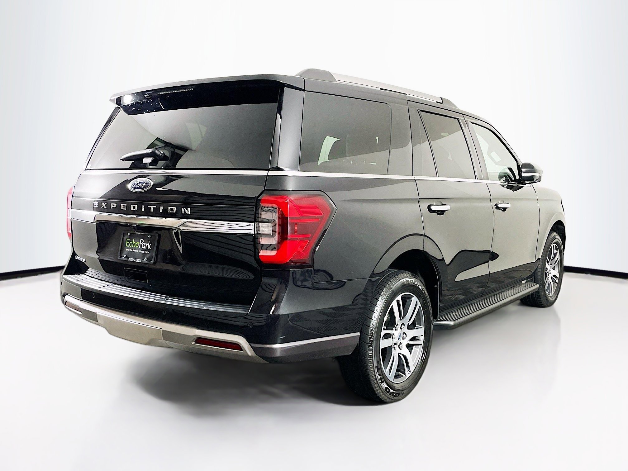Used 2024 Ford Expedition Limited image 9