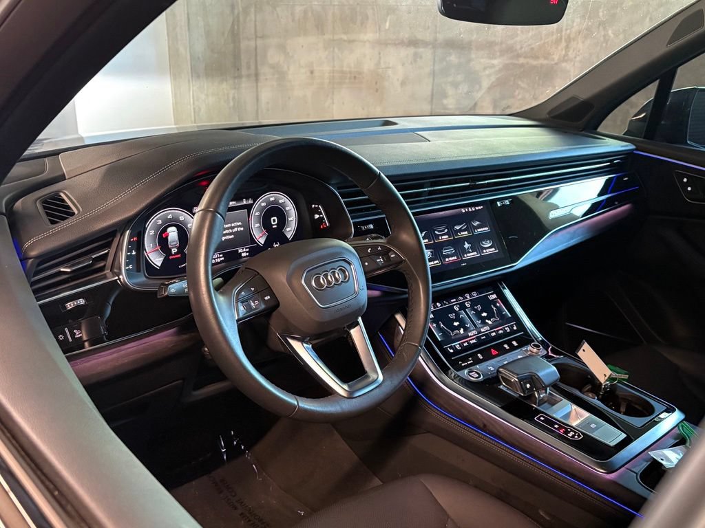 Used 2023 Audi Q7 3.0T Prestige AWD/4WD image 3