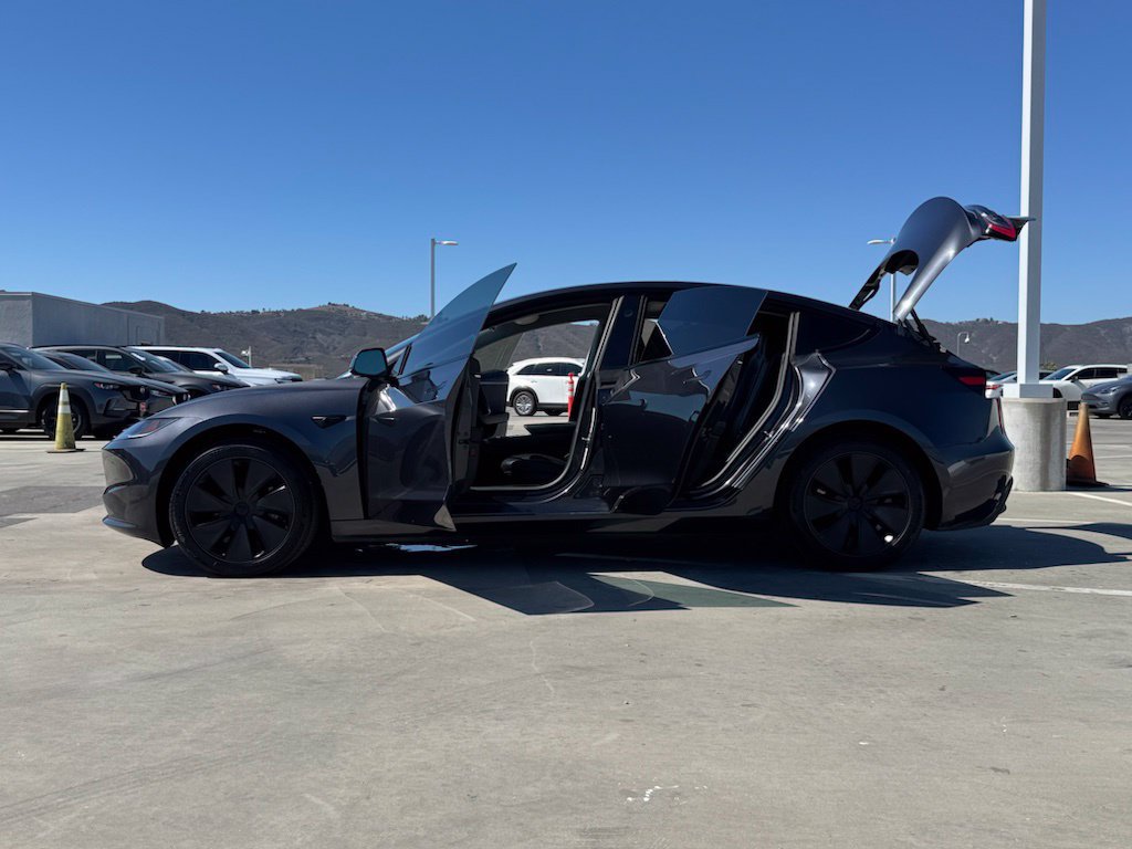 Used 2025 Tesla Model 3 Long Range RWD image 26