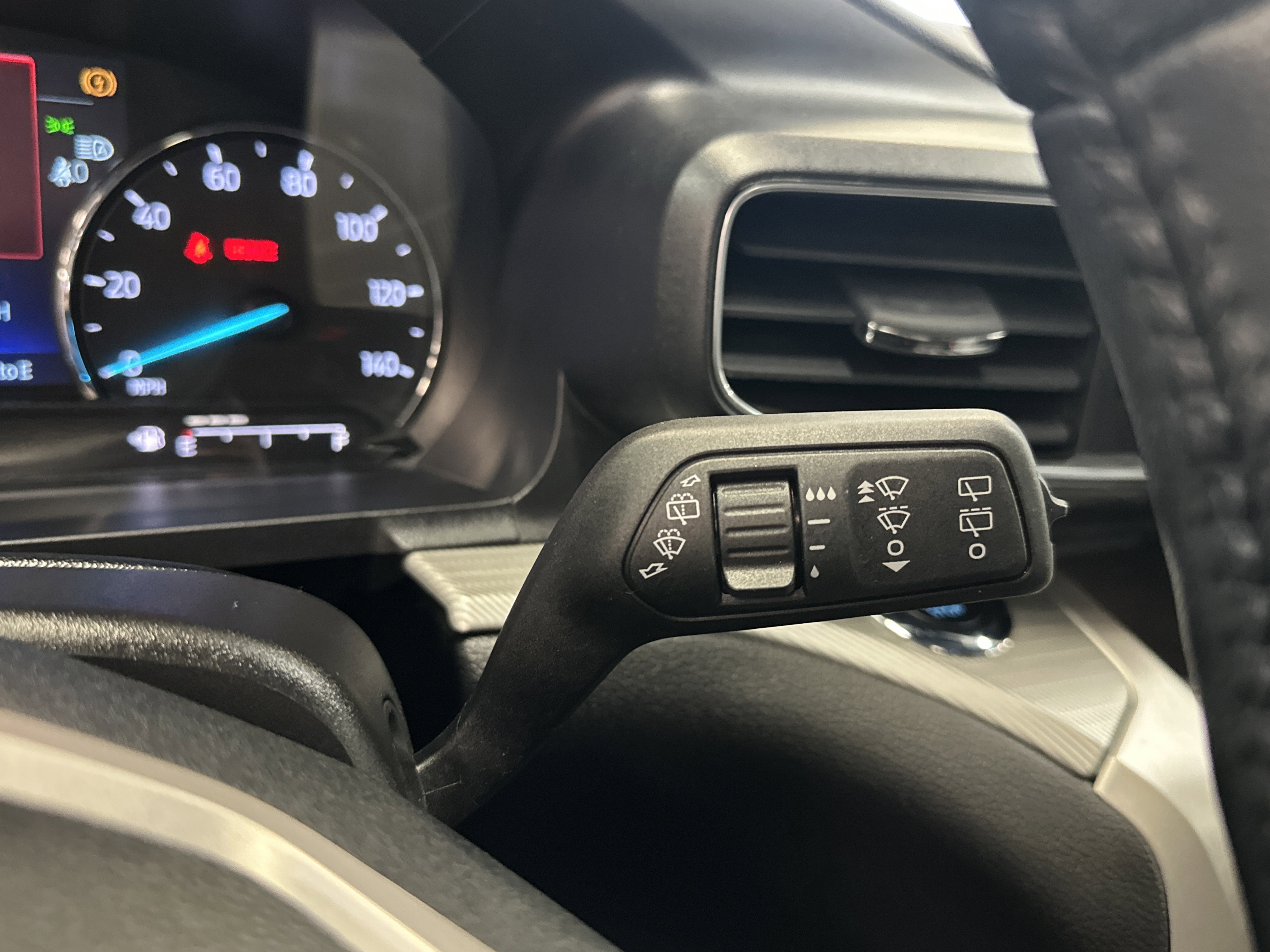 Used 2023 Ford Explorer XLT w/ Equipment Group 202A image 37