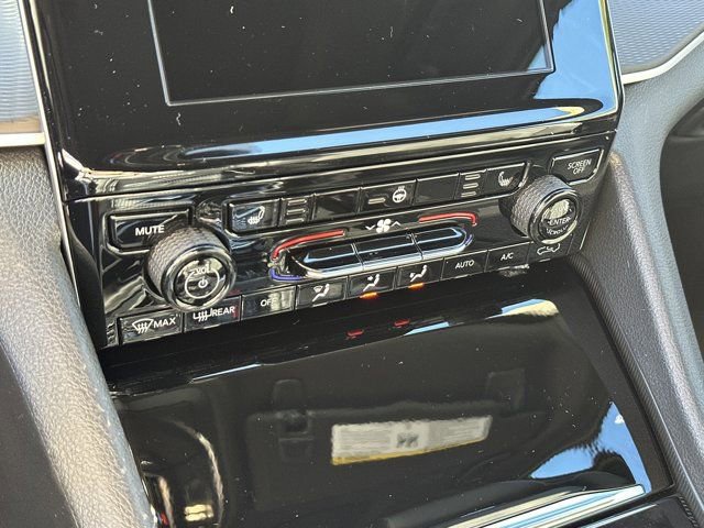 New 2025 Jeep Grand Cherokee L Altitude image 27