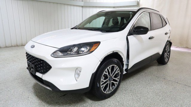 Used 2020 Ford Escape SEL image 2