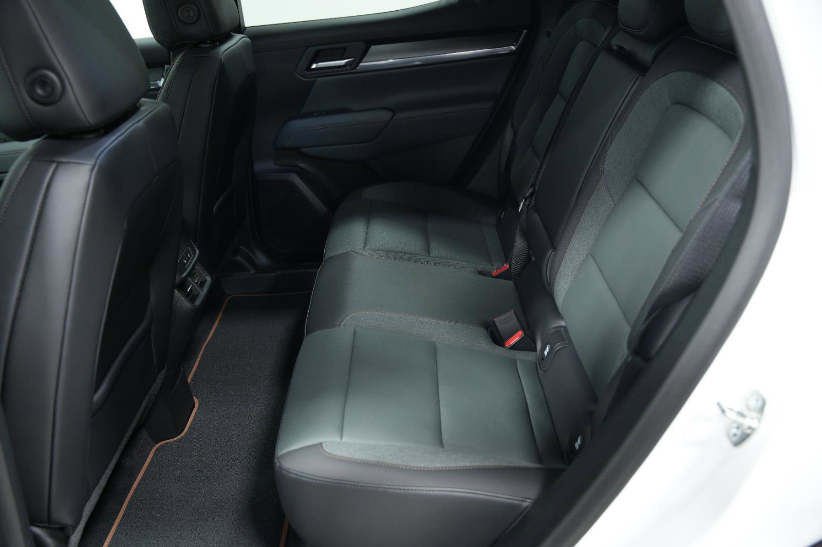 New 2026 GMC Terrain AT4 w/ Convenience Package III image 21