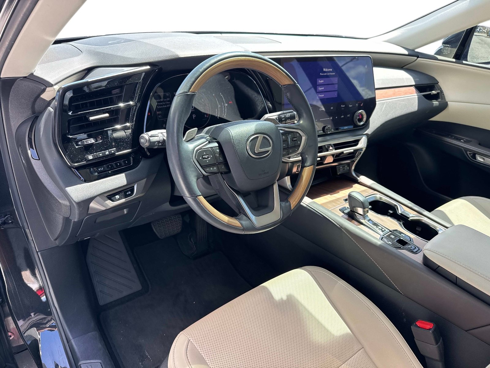 Used 2024 Lexus RX 350 Premium w/ Accessory Package (Z1) FWD image 23