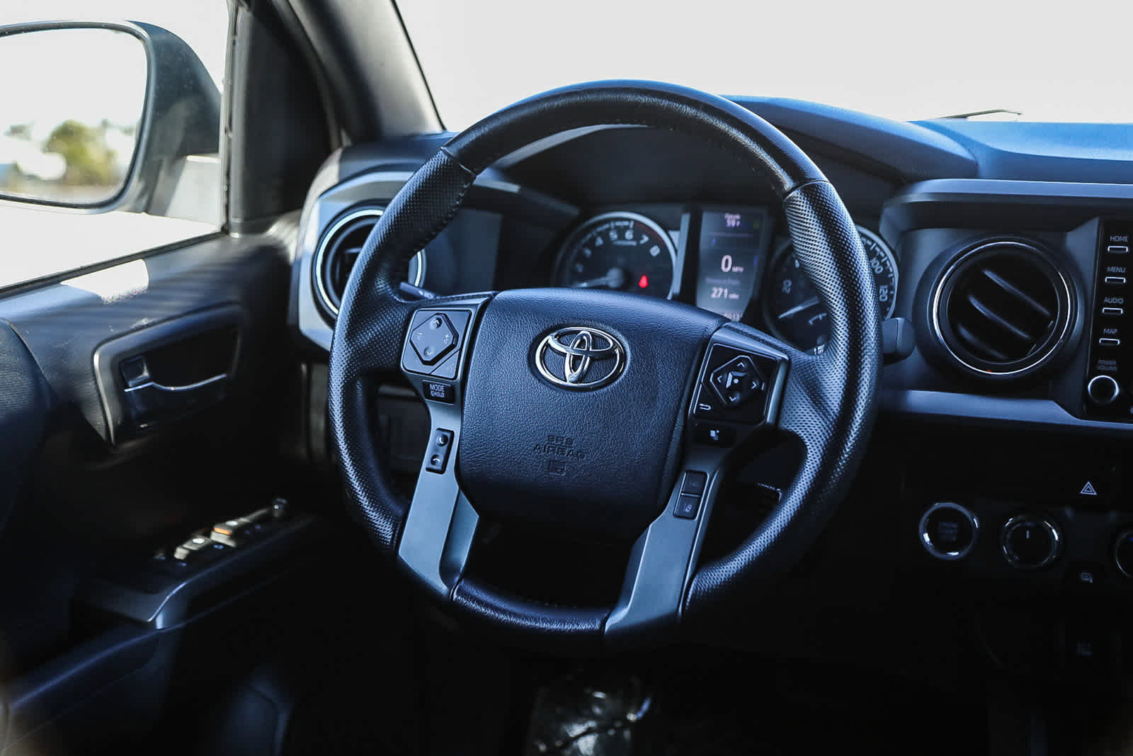 Certified 2023 Toyota Tacoma TRD Off-Road w/ Black Out Package (TMS) image 16