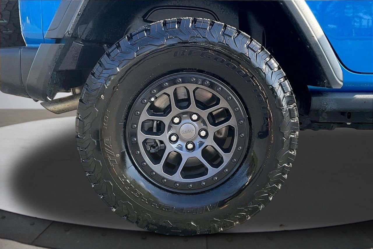Certified 2021 Jeep Wrangler Unlimited Rubicon w/ Xtreme Recon 35" Tire Package image 36