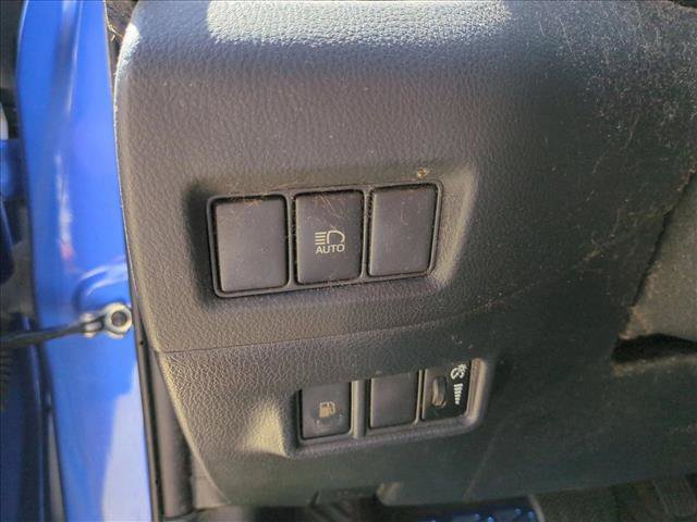 Used 2019 Toyota C-HR XLE FWD image 12
