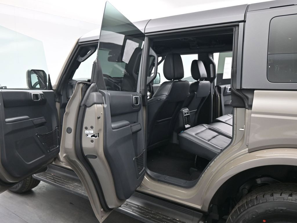 New 2026 Ford Bronco Outer Banks AWD/4WD image 17