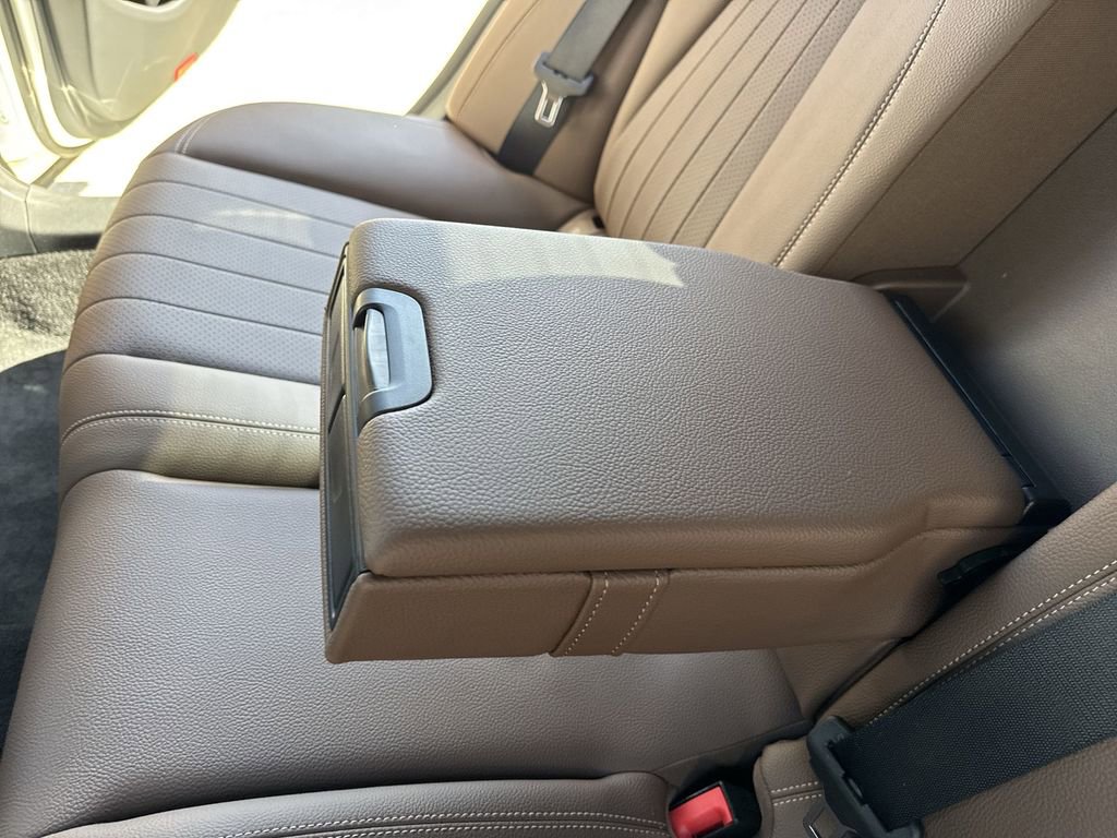 Used 2022 Mercedes-Benz E 350 Sedan w/ Driver Assistance Package image 38