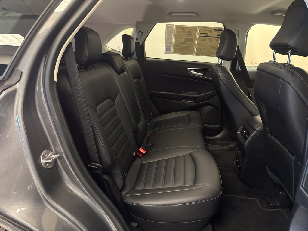 Used 2024 Ford Edge SEL w/ Convenience Package AWD/4WD image 18