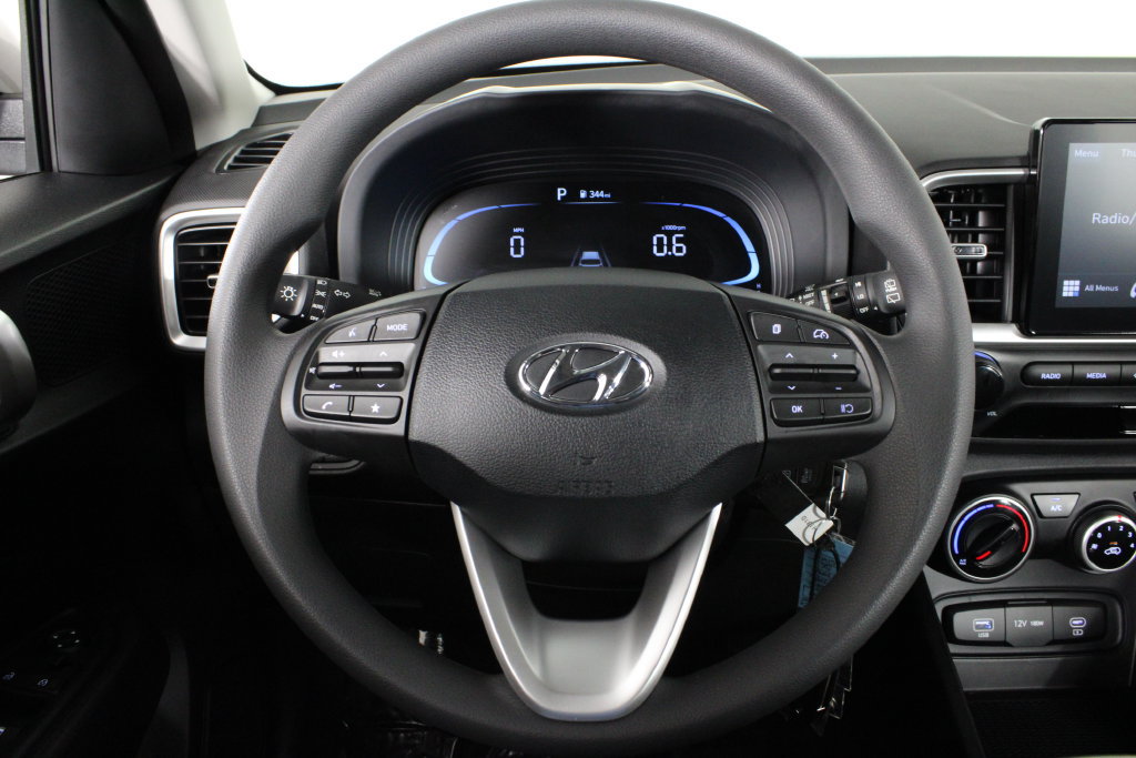 Certified 2026 Hyundai Venue SE FWD image 25