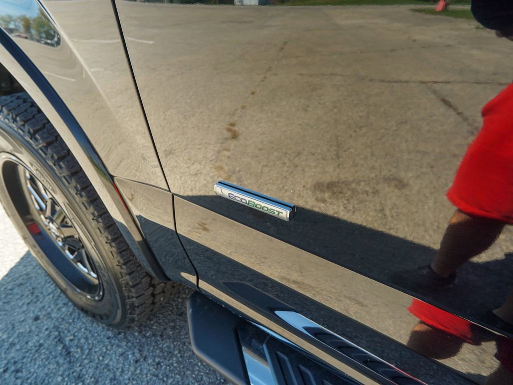 Used 2016 Ford F150 Lariat AWD/4WD image 9