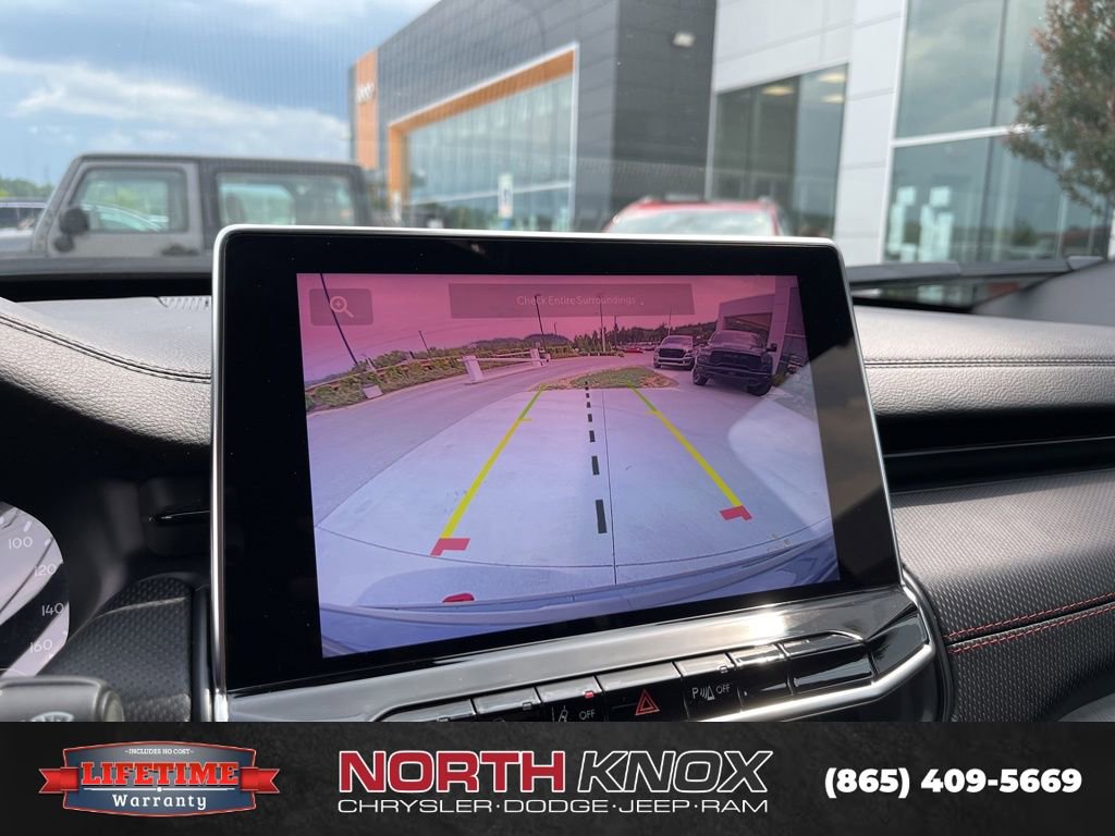 Used 2024 Jeep Compass Trailhawk AWD/4WD image 10