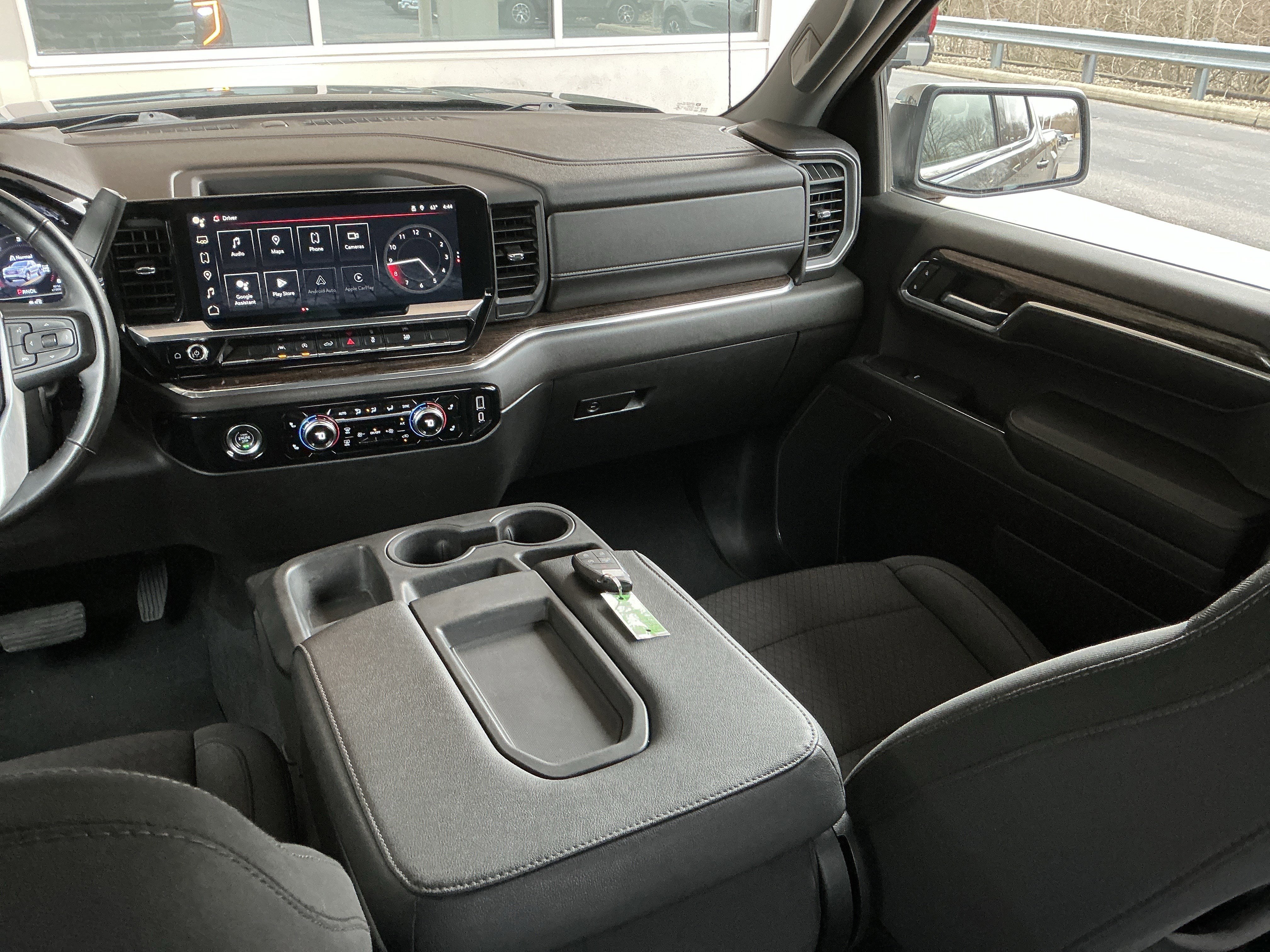 Used 2023 GMC Sierra 1500 SLE w/ Enhanced Capability Package AWD/4WD image 15